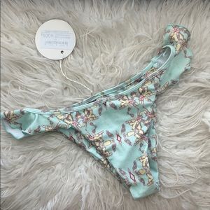 NWT Tori Praver ruffle bikini bottom M